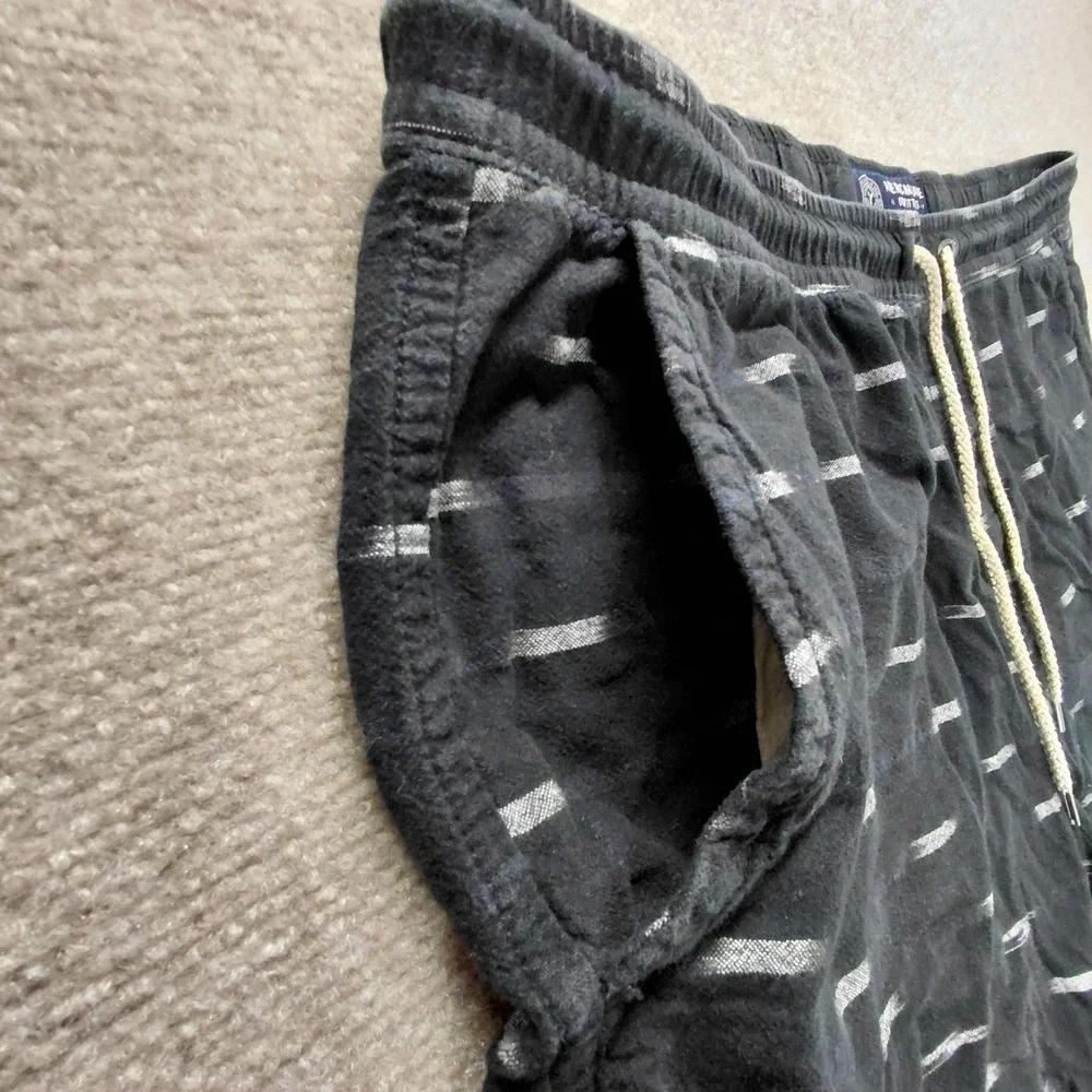 American Eagle Black Geometric Shorts Men's XXL 40
